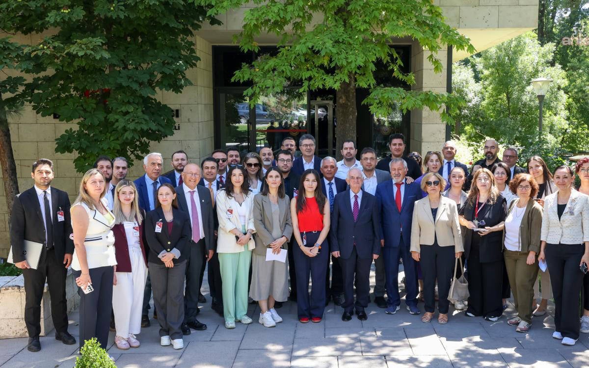 YENİ Parti’nin seçim hedefi açıklandı: Doğu ve Güneydoğu’ya özel ilgi gösteriyoruz