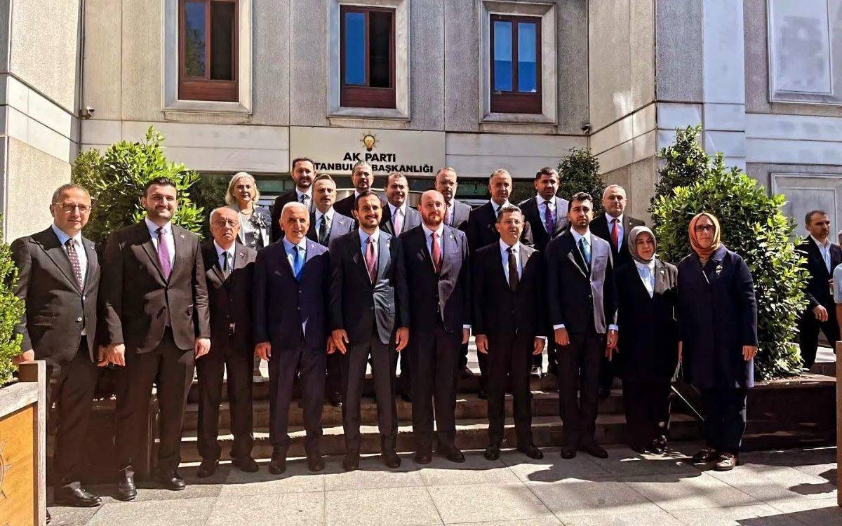 CHP'den istife eden üç belediye başkanı AKP’li oldu