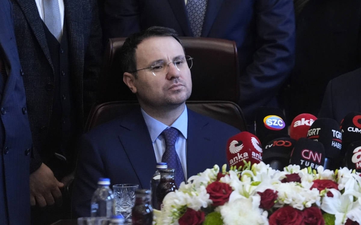Gürlek'ten internet medyası için yeni yasa mesajı