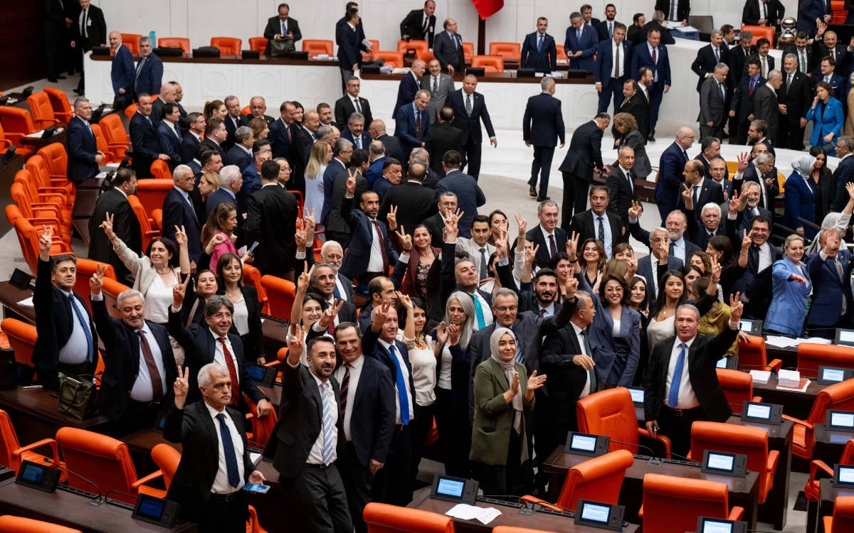 TBMM’de Çerçeve Yasa oylaması: Kim “evet”, kim “hayır” dedi?