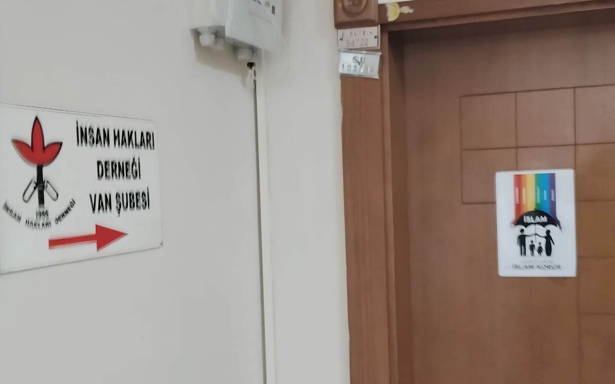 İHD Van Şubesi LGBTİ+ karşıtı afişle hedef alındı
