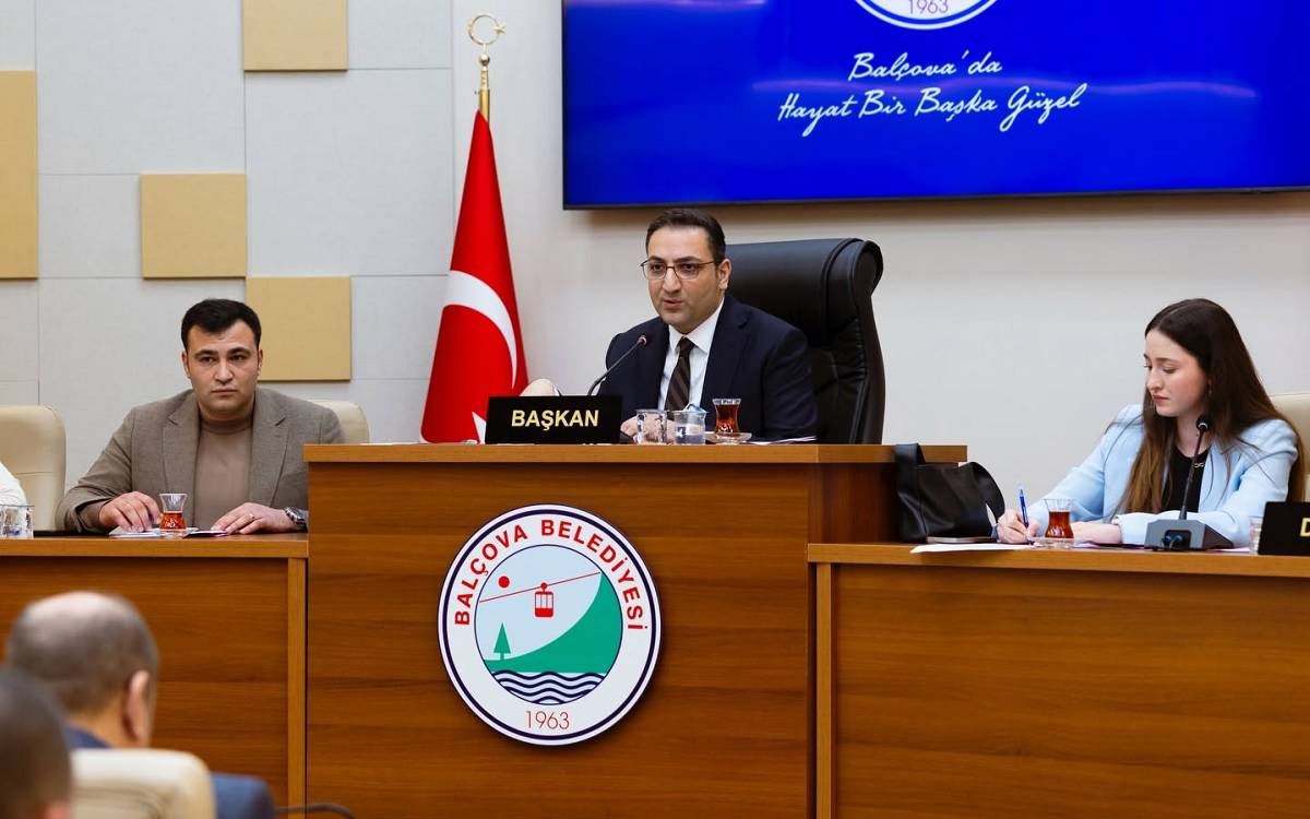Balçova Belediye Başkanı Onur Yiğit görevine iade edildi