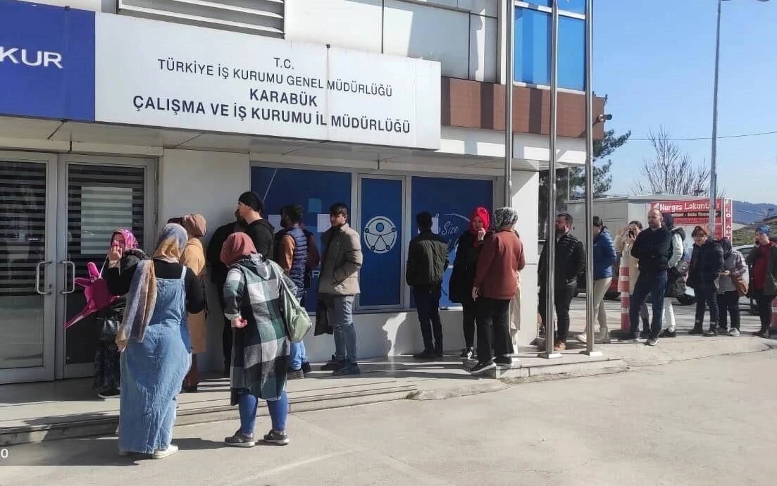 Resmi işsiz 2,9 milyon, atıl işgücü 12,3 milyon