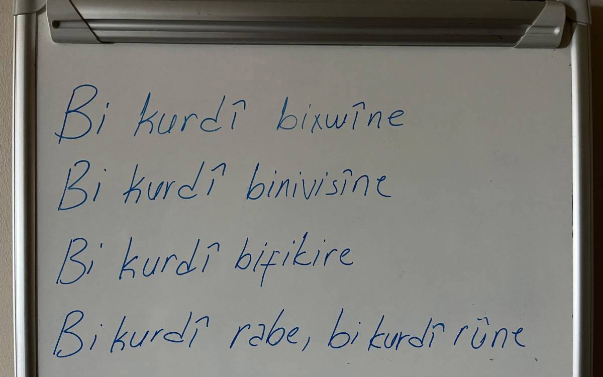 Li Amedê qonaxa nû a kursên pirzimanî dest pê kir