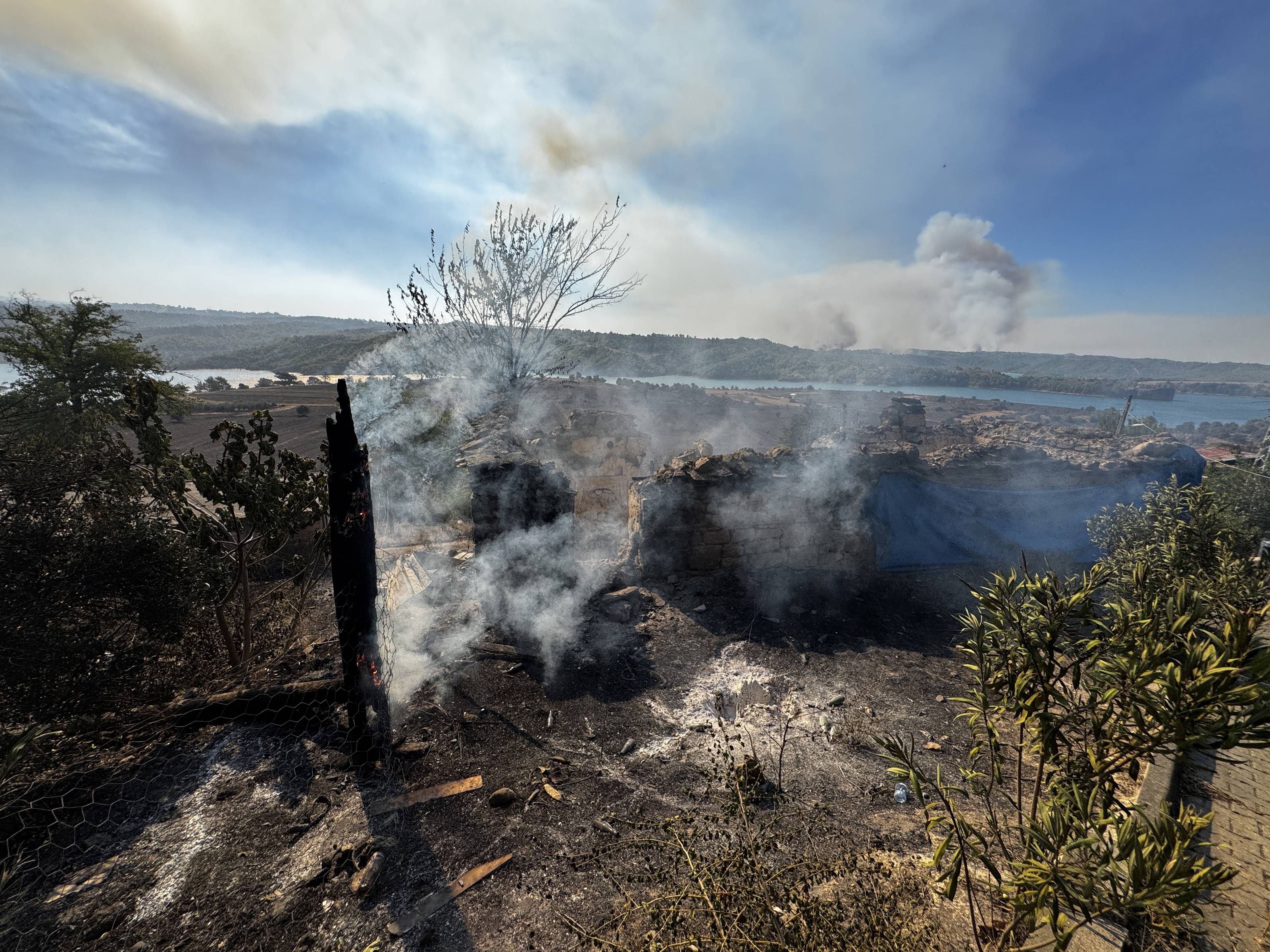 Wildfires rage across Turkey’s Mediterranean region amid dry weather