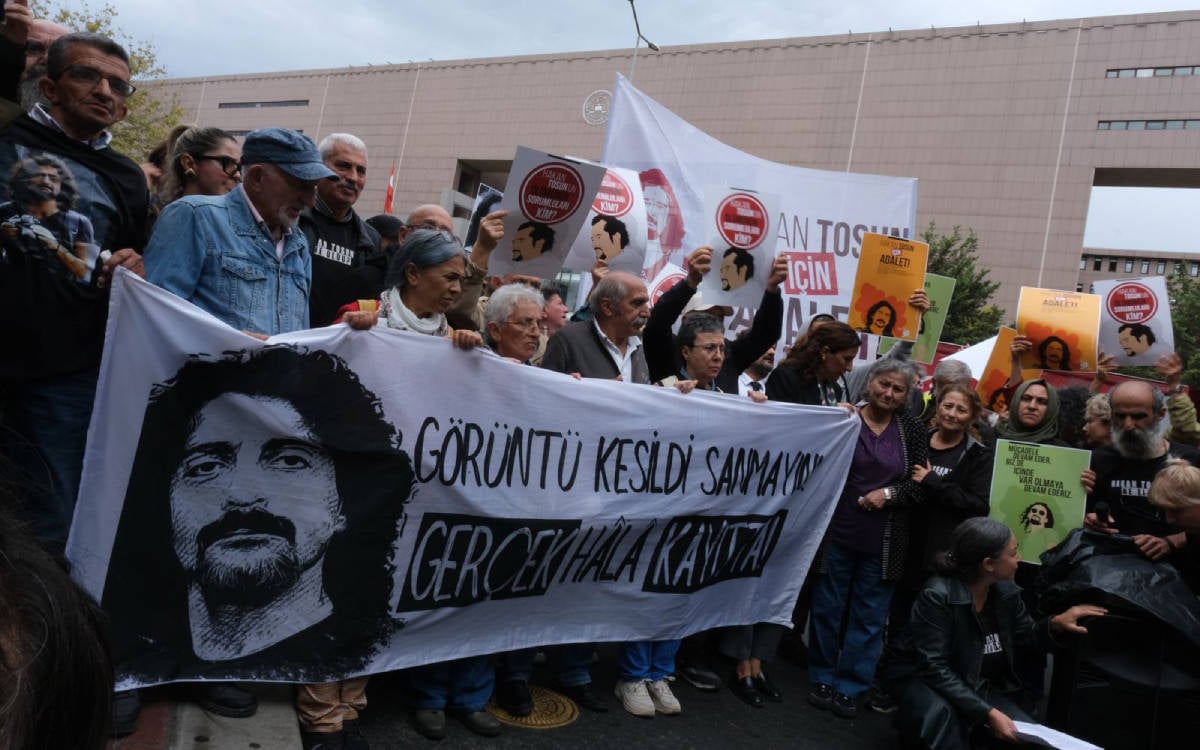 Hakan Tosun cinayeti: Sanık avukatları gelmedi, mahkeme karar açıklamadı