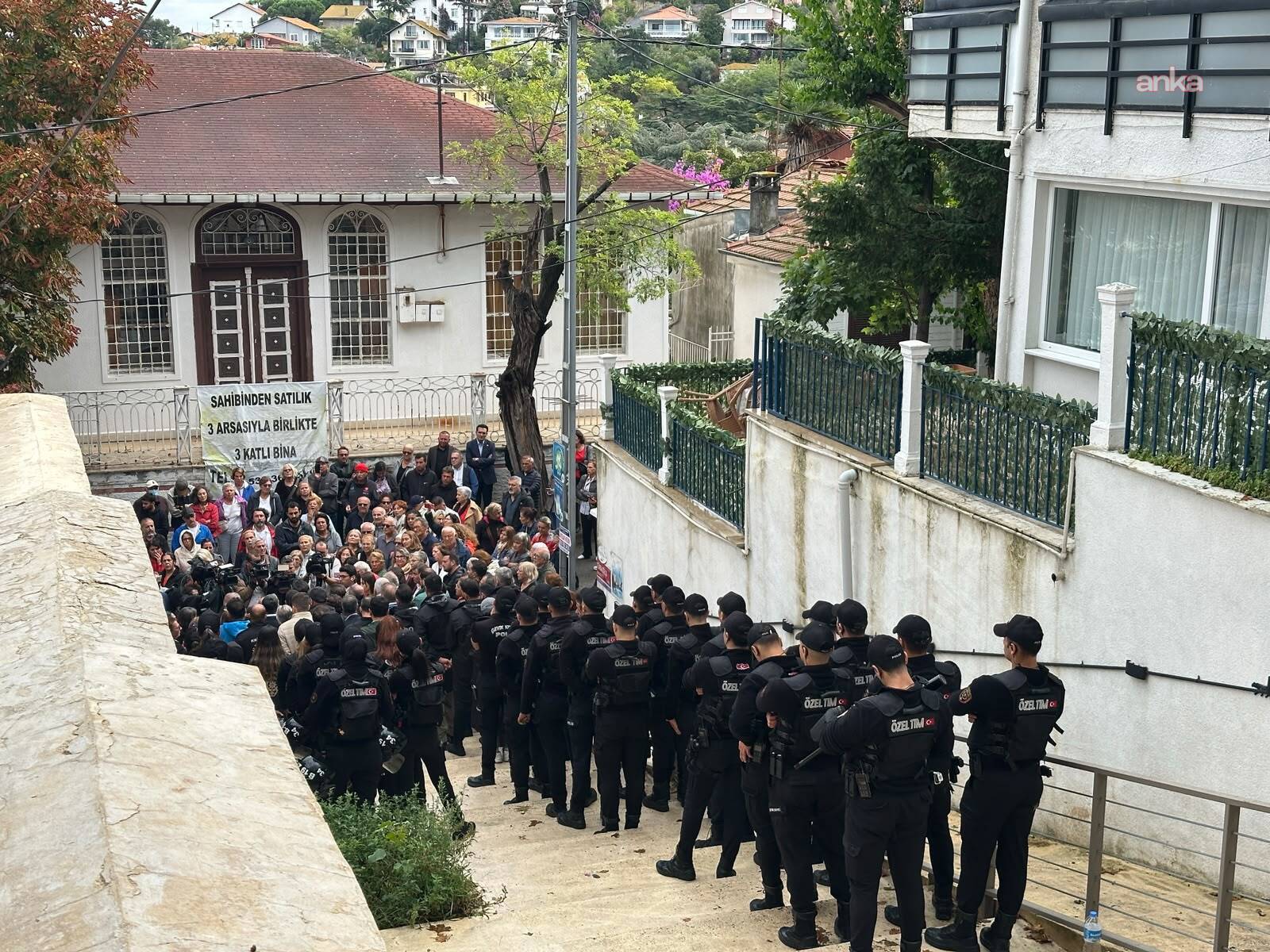 AKP takes control of another İstanbul district after opposition members change sides