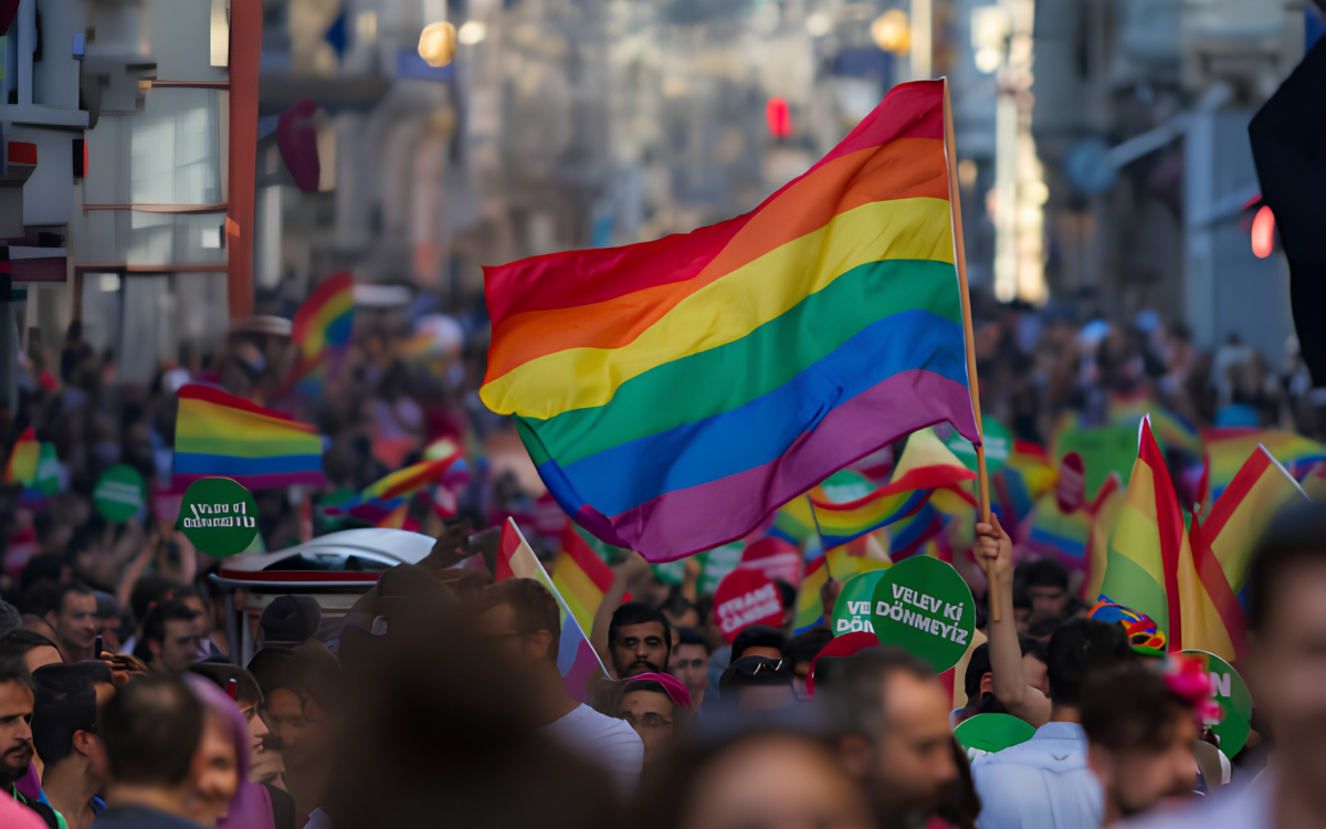 Küresel Sendikalar Konseyi: LGBTİ+’lara yönelik hedefli saldırılar kabul edilemez