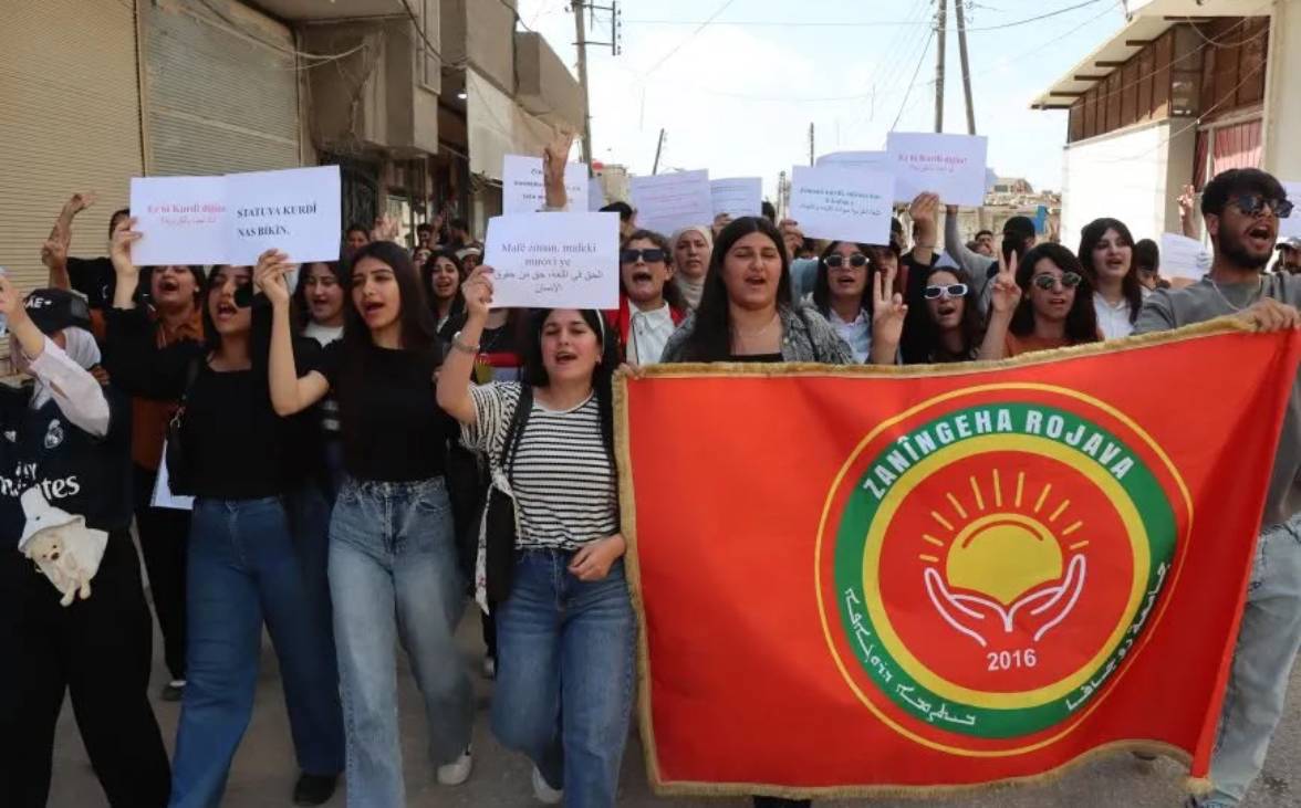 Li Rojavayê çalakiyên xwendekaran ên ji bo zimanê kurdî berdewam dikin
