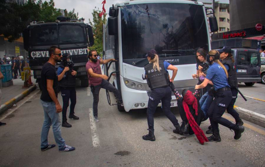 AYM, Van'da Valiliğin bir yılda 18 kez eylem yasaklamasına "ihlal" dedi