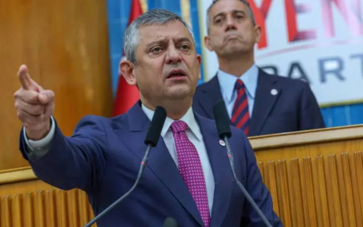 Özgür Özel, fon soruşturmasında adı geçenleri açıkladı