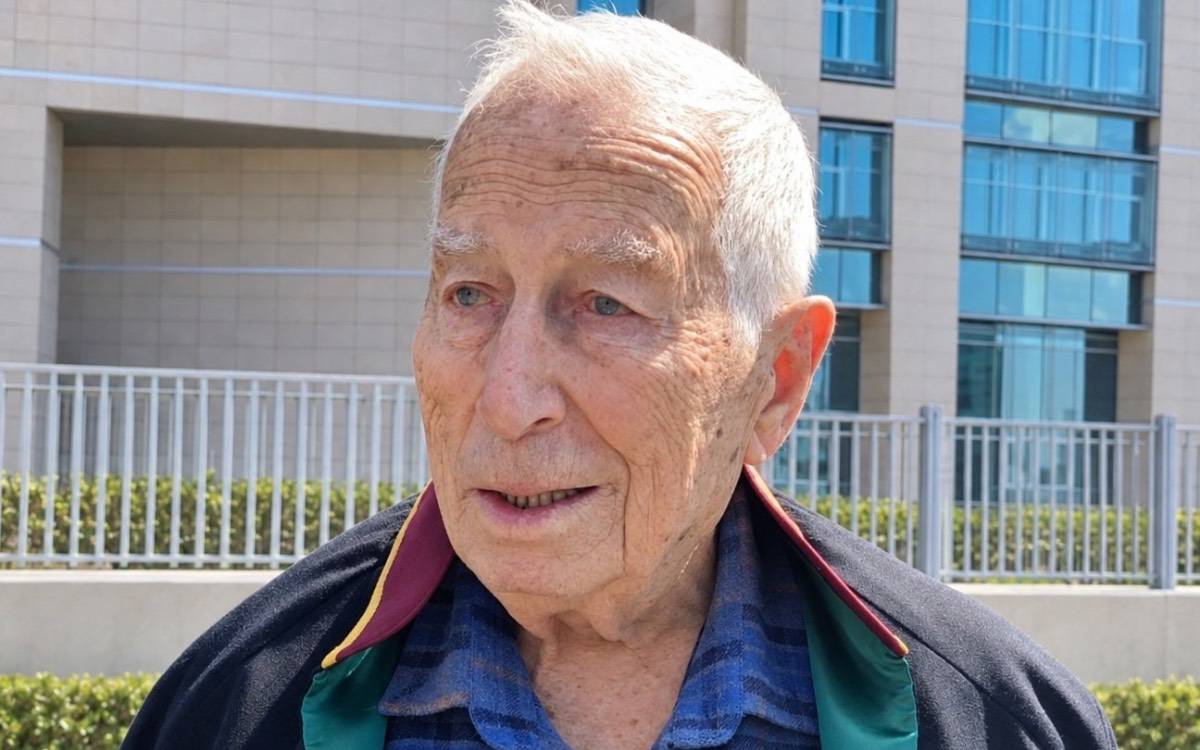 Hukukçu Alp Selek hayatını kaybetti