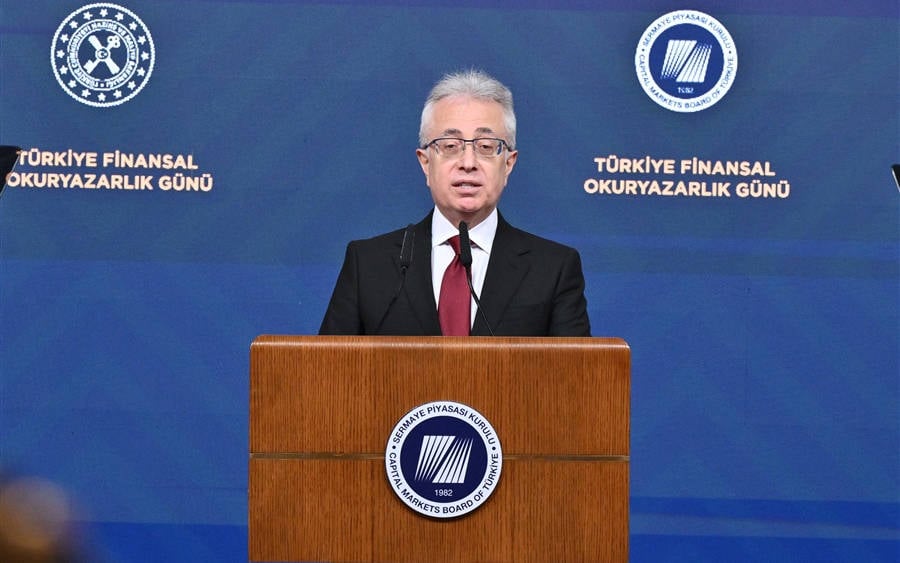 SPK Başkanı istifa etti, Bakan Yardımcısı emekliliğini istedi