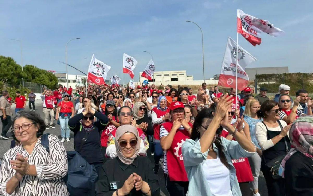 Kadın ve Feminist örgütlerden ortak bildiri: "Smart işçisi kadınların mücadelesi mücadelemizdir!"