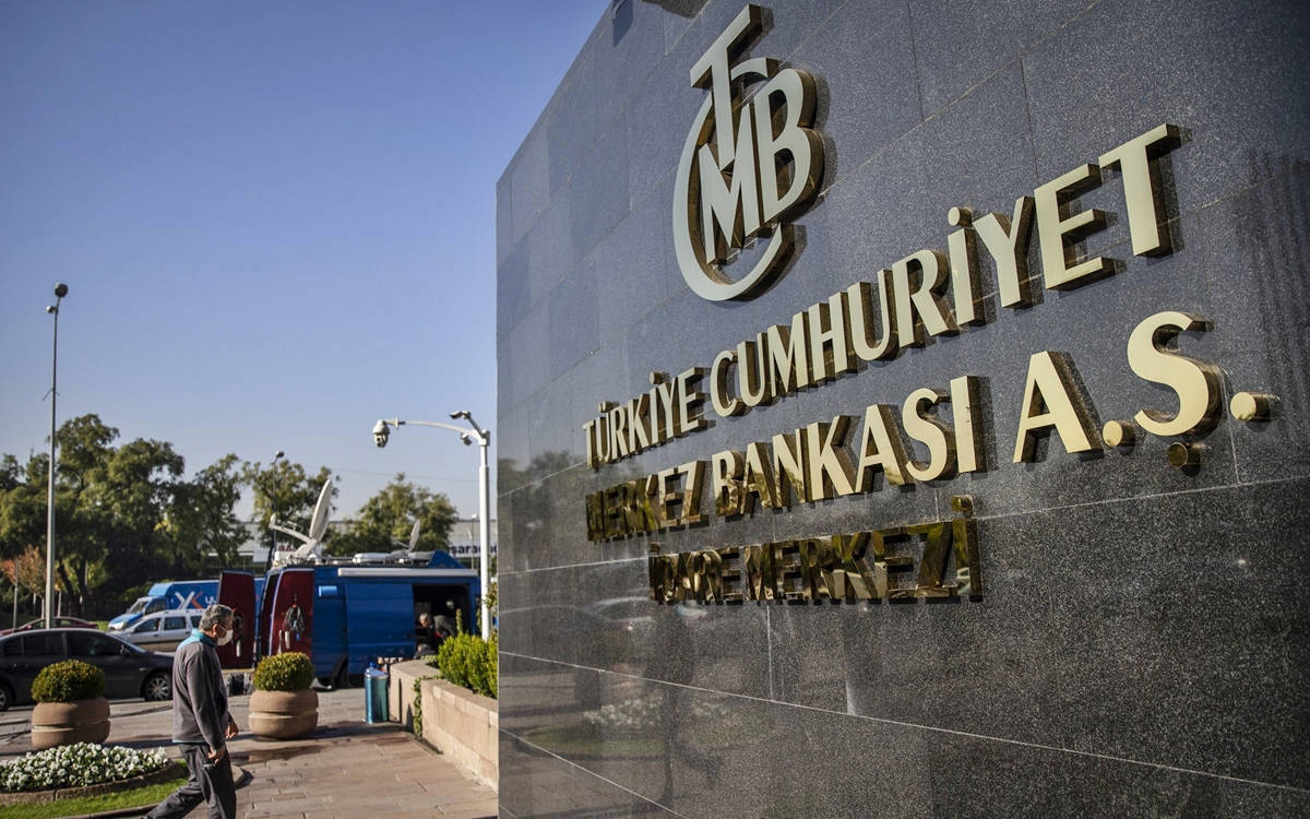 Merkez Bankası 9 ay sonra ilk kez faiz indirdi: Kredi faizleri düşecek mi?