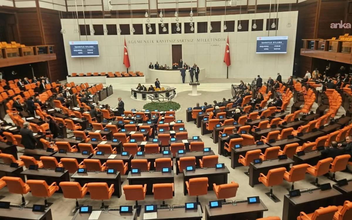Muhalefet "soygunun kılıfı" dedi, iktidar oyladı: Fon düzenlemesinde ilk 5 madde geçti