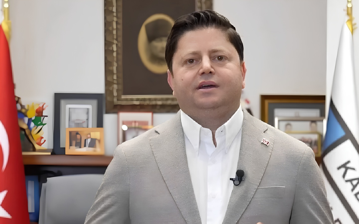 Kadıköy Belediye Başkanı Mesut Kösedağı YENİ Parti'ye katıldı
