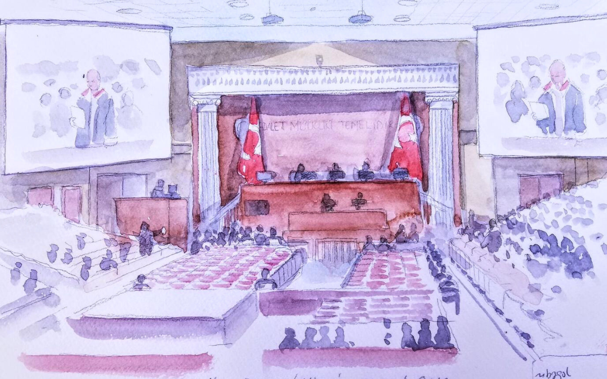 Hapishane kıyısında mahkemeler