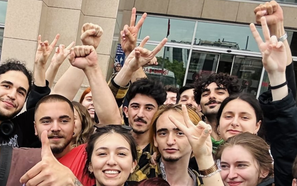 Suretlerin çokluğu içinde kaybolan hakikati aramak