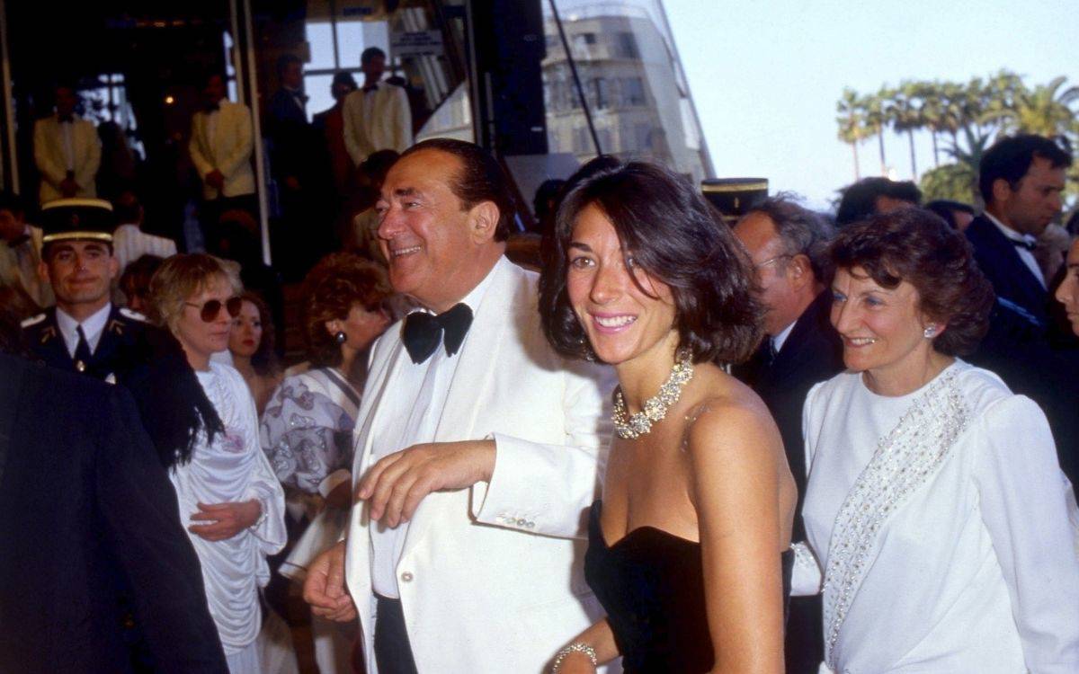 Zenginler birbirini kollar