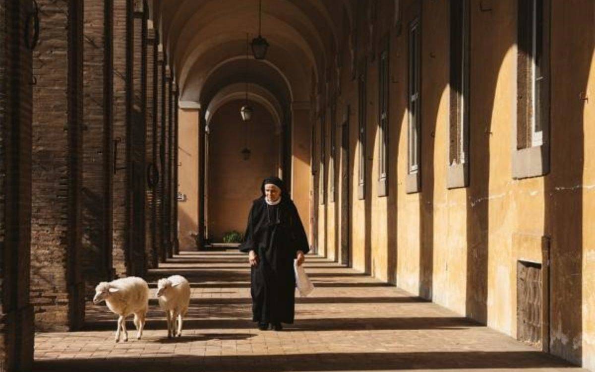 Tanrı’nın kuzusuna kim kıyabilir?