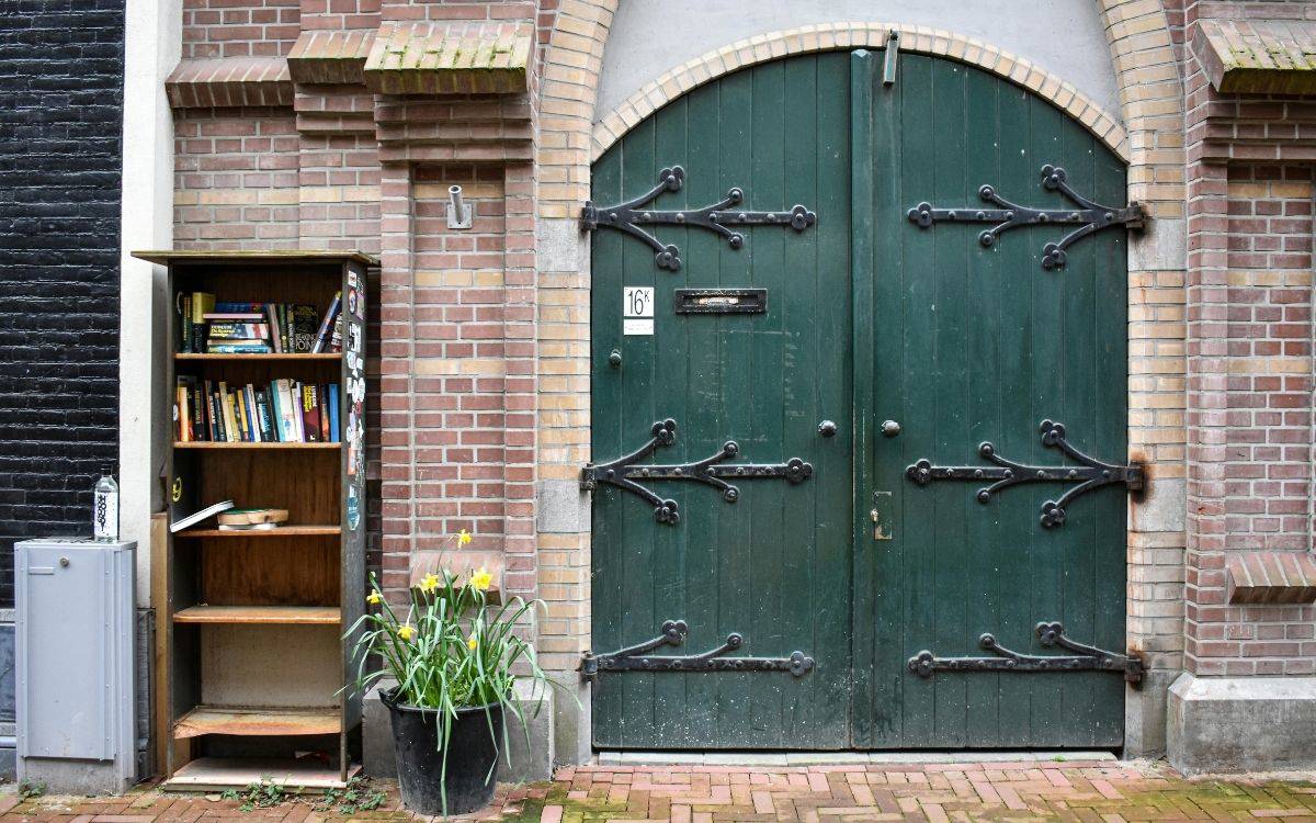 Sokak kütüphaneleri: Avrupa’nın en sakin kamusal alanı