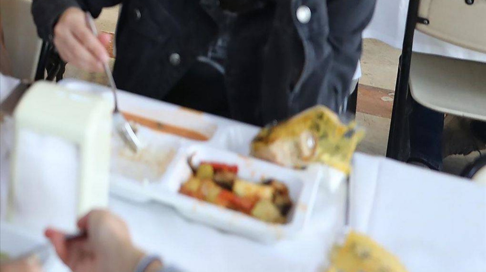 Türkiye’de okul yemeği bir lütuf değil, temel bir haktır