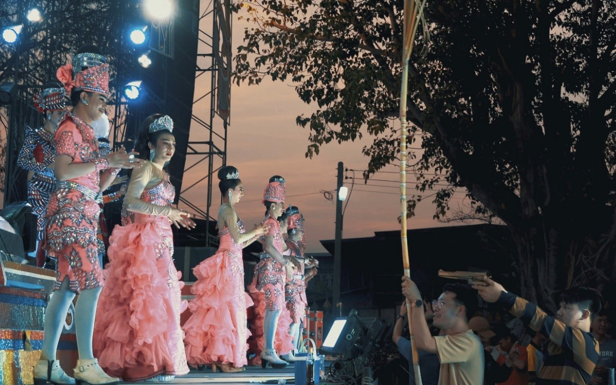 Güneşin arka yüzü