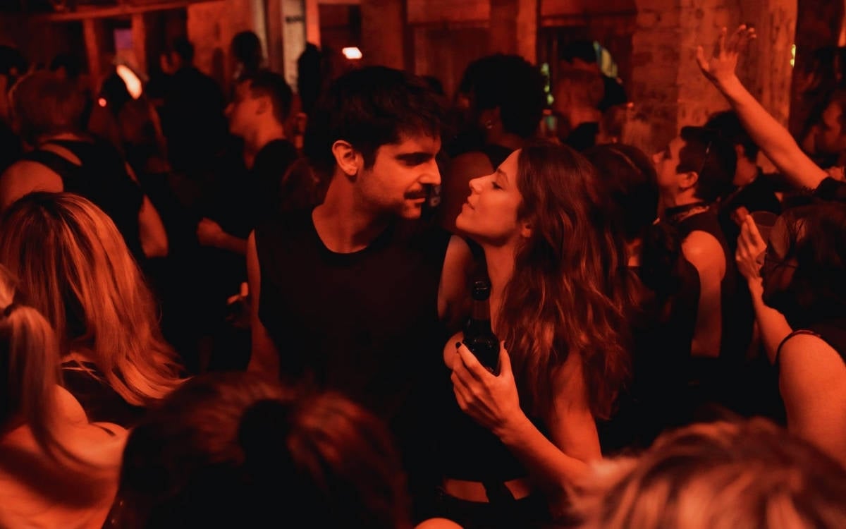 Mutlu aşk var mıdır?