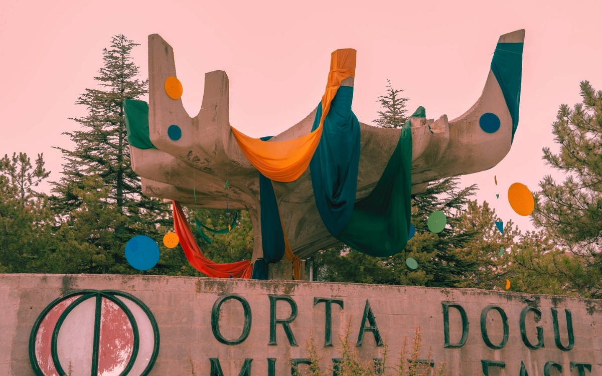 Hayalet festival: ODTÜ Sanat, öğrenciye karşı