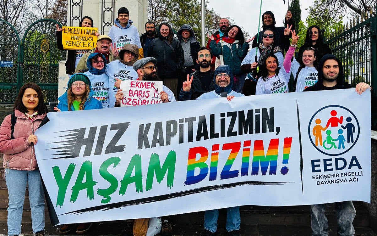 Her yerde ve hiçbir yerde olanlar: Anti-kapitalist bir engelli hareketine doğru