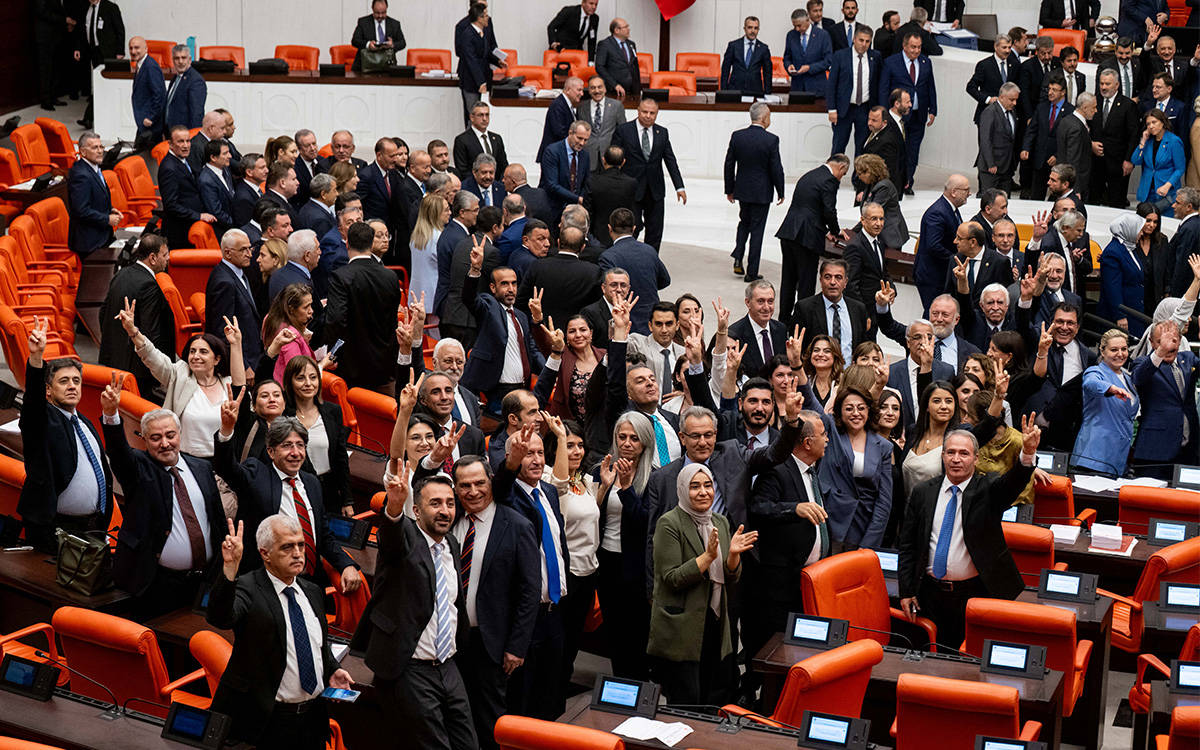 Barışa giden yolda bir durak: Çerçeve Yasa
