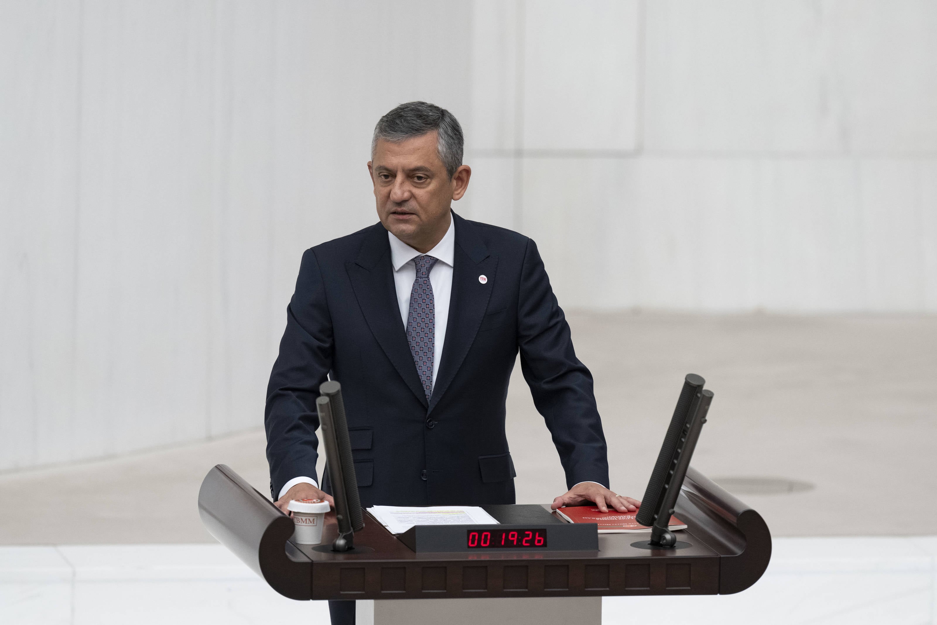 Millet ve hassasiyetleri meselesi üzerine