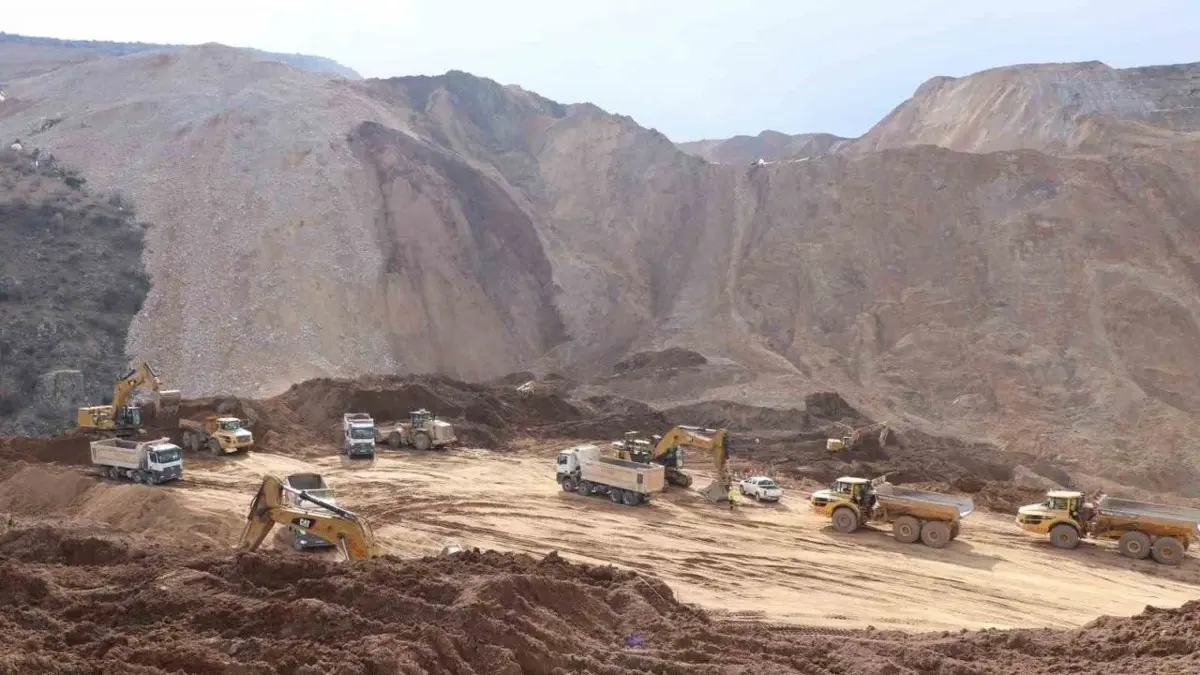 *İliç'teki Çöpler Altın Madeni sahasında arama kurtarma çalışmaları