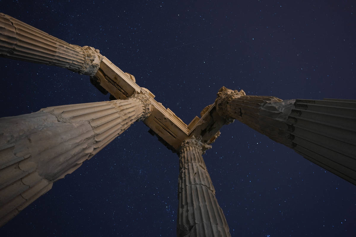 İzmir'in Bergama ilçesinde UNESCO Dünya Miras Listesi'nde yer alan Bergama Akropolü.