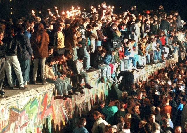 Berlin Duvarı'nın yıkılışı, 9 Kasım 1989