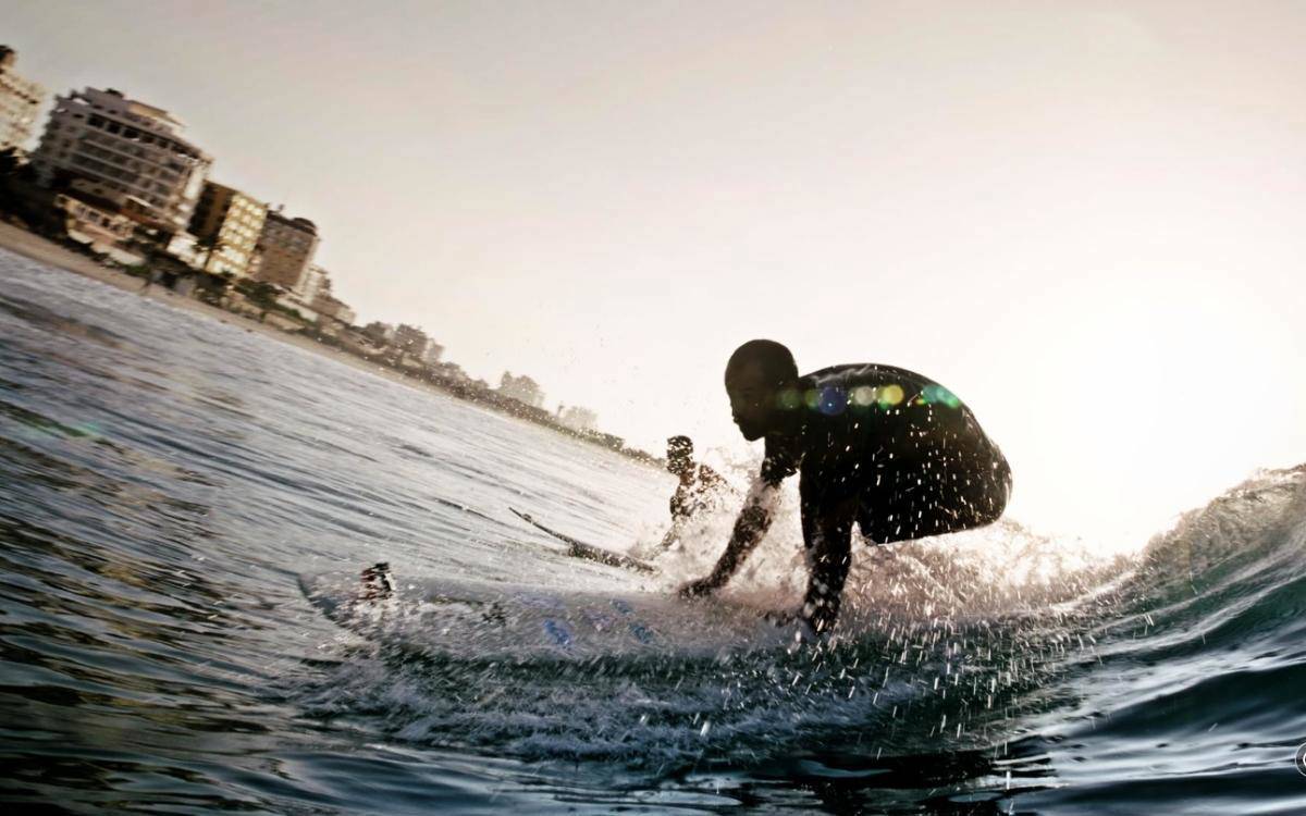 "Gaza Surf Club" filminden bir kare.