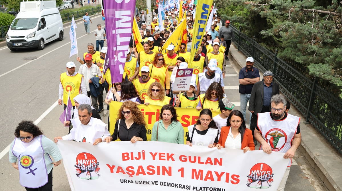 *Urfa'da 1 Mayıs (Fotoğraf: Mezopotamya Ajansı)