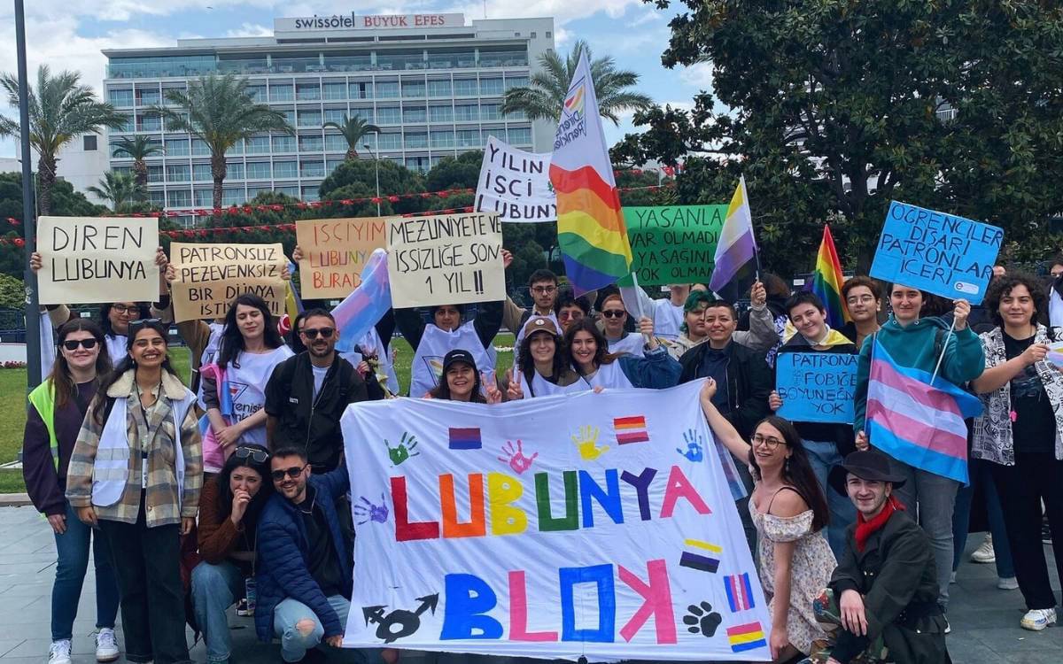 *İzmir'deki LGBTİ+ korteji. (Fotoğraf: Direnişin Renkleri)