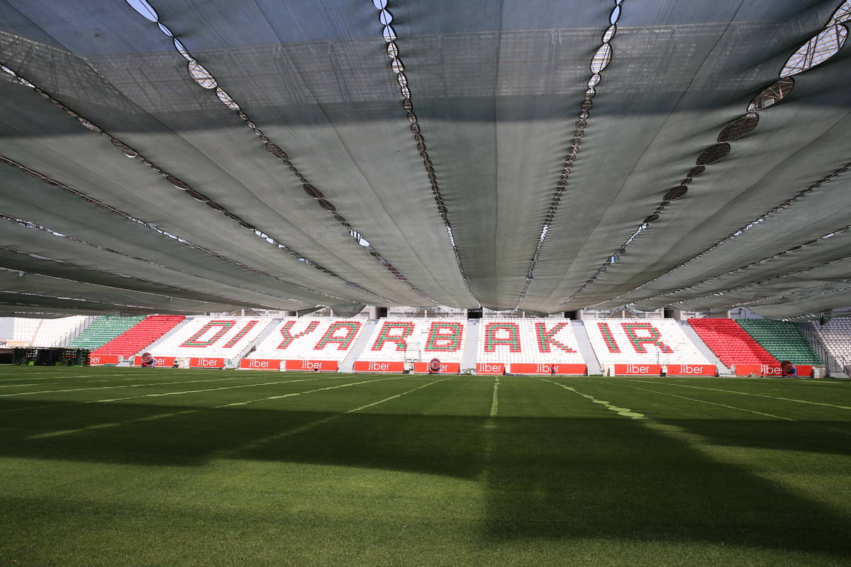 In Diyarbakır, where temperatures have reached 45°C, a sunshade has been installed over the city's stadium and a fan system has been set up to provide cooling
