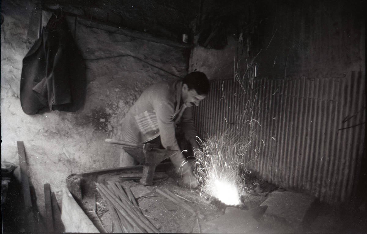 Milas'ta bir kalaycı.