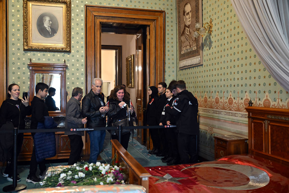 Atatürk's bedroom in Dolmabahçe Palace