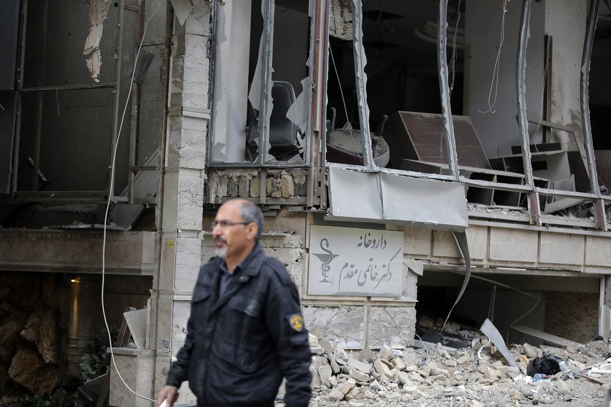 *Gandi Hastanesi yetkilileri, hastanenin tamamen tahliye edildiğini ve hastaların şehrin farklı noktalarındaki hastanelere nakledildiğini açıkladı, 2 Mart 2026. (Fotoğraf: AA)