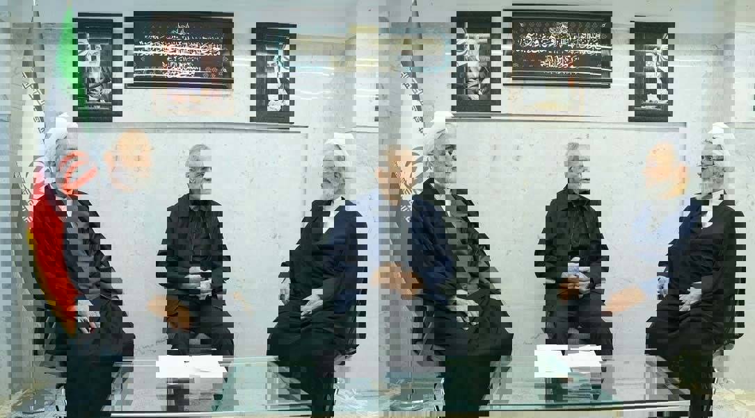 *(Soldan sağa) Gulam Hüseyin Muhsini Ejei, Mesud Pezeşkiyan ve Ayetullah Ali Rıza Arafi. (Fotoğraf: IRNA)