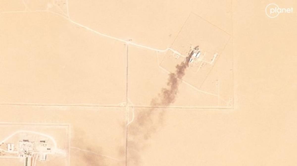 *Suudi Arabistan'daki Prens Sultan Hava Üssü'nde bulunan AN/TPY-2 radar sistemindeki hasarı gösteren uydu görüntüsü.