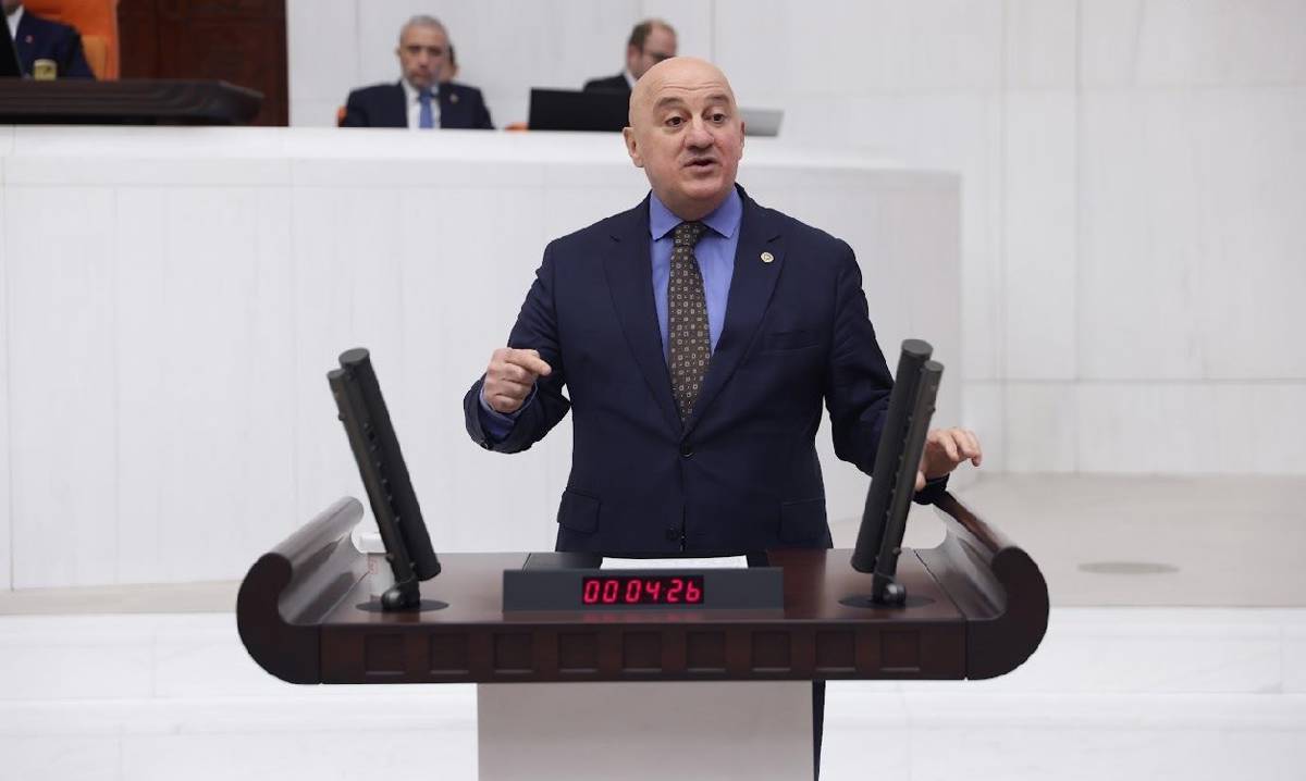*YENİ Parti Artvin Milletvekili Uğur Bayraktutan.