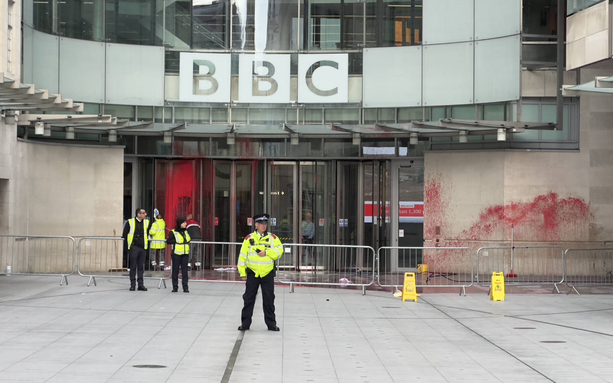 BBC, Arapça servisinde çalışan altı gazeteciye soruşturma açtı