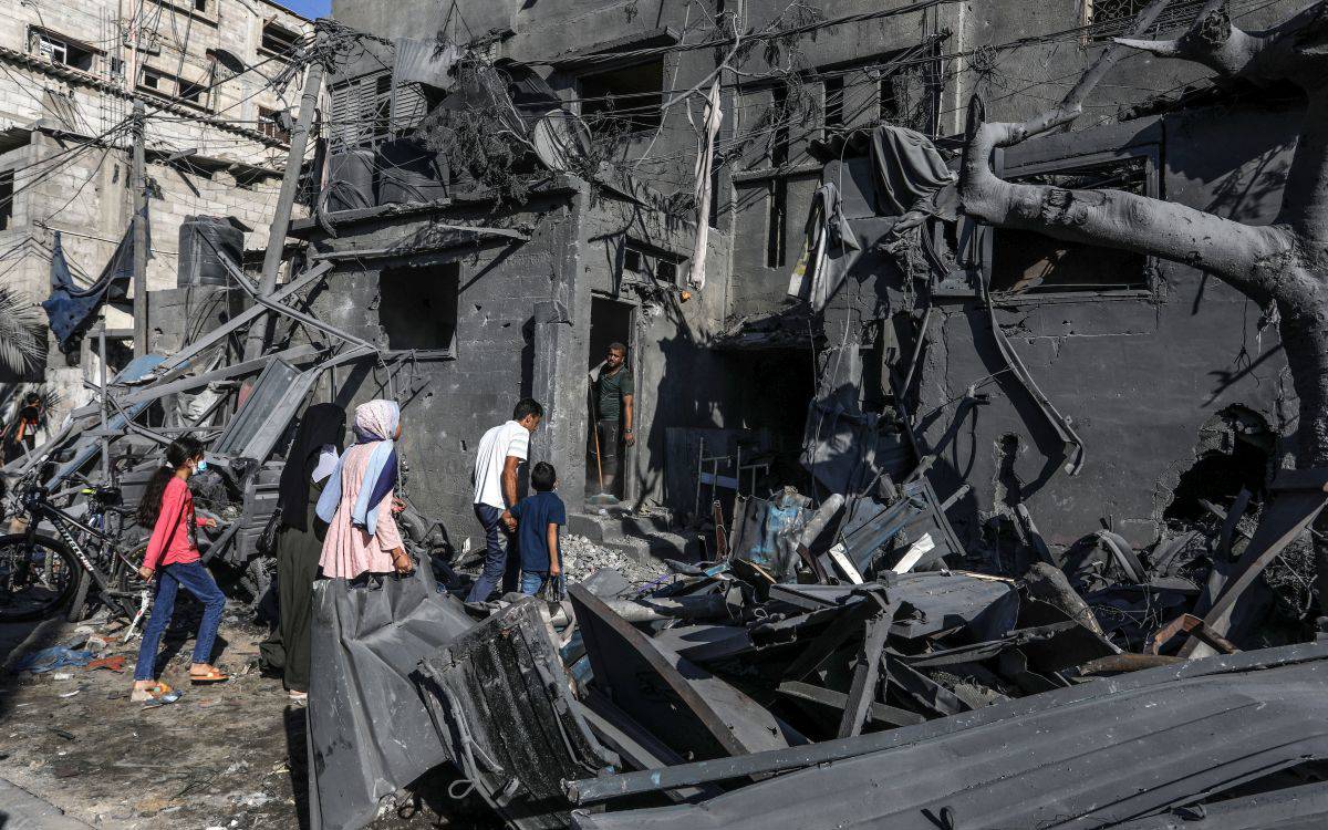 Gazze’de 2 bin 913 çocuk hayatını kaybetti