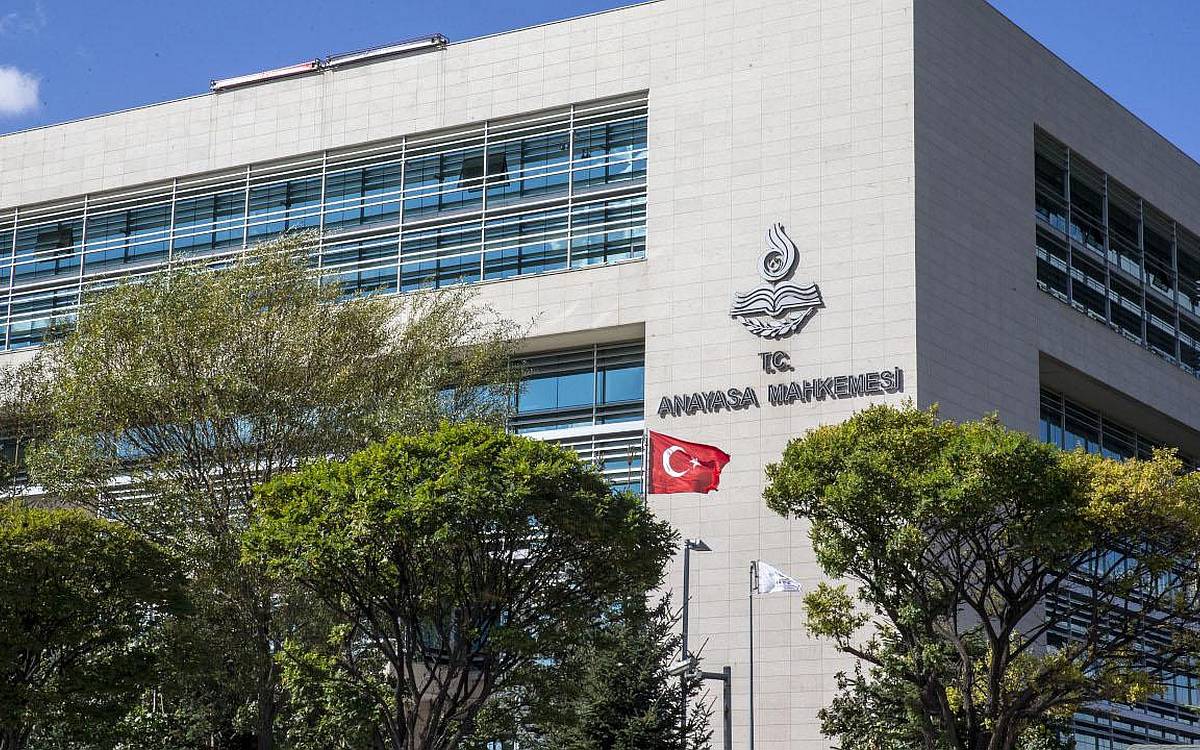 AYM, Ensar'a sponsor olan Turkcell’e "pedofili" denmesini ifade özgürlüğü saydı