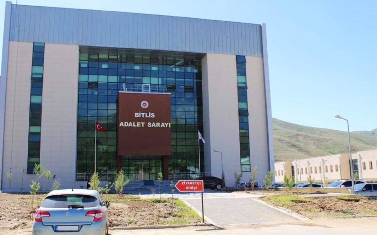 Twenty-two arrested following raids in Bitlis, Van
